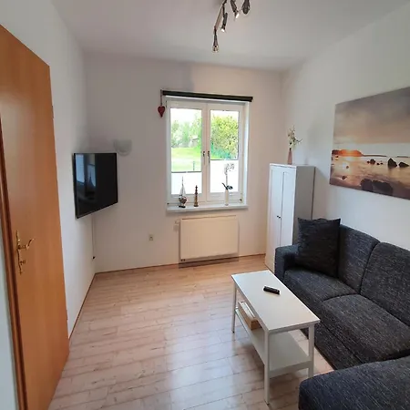 Gartenwohnung, Cleaning Included *